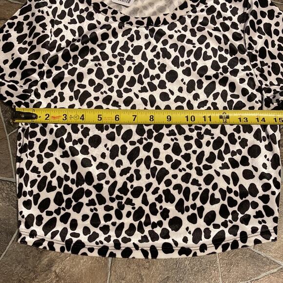 NWT Urban Renewal Velvet Baby Tee Sz Medium - Picture 6 of 12